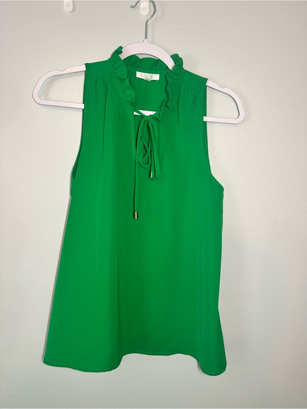 Green Ruffle Tie-Neck Sleeveless Blouse